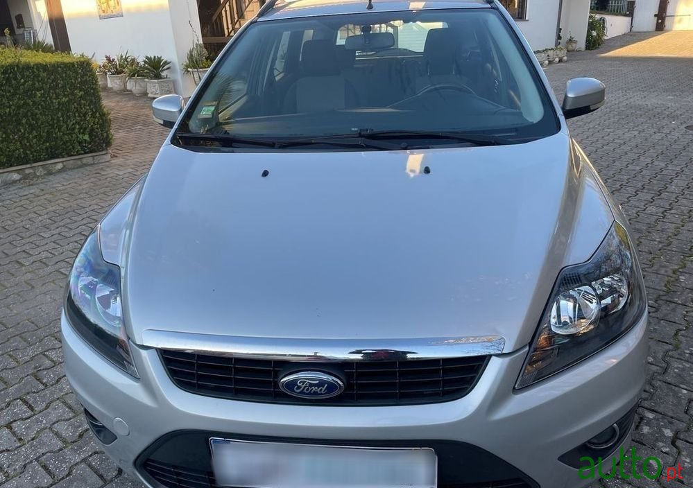 2008' Ford Focus Sw photo #1