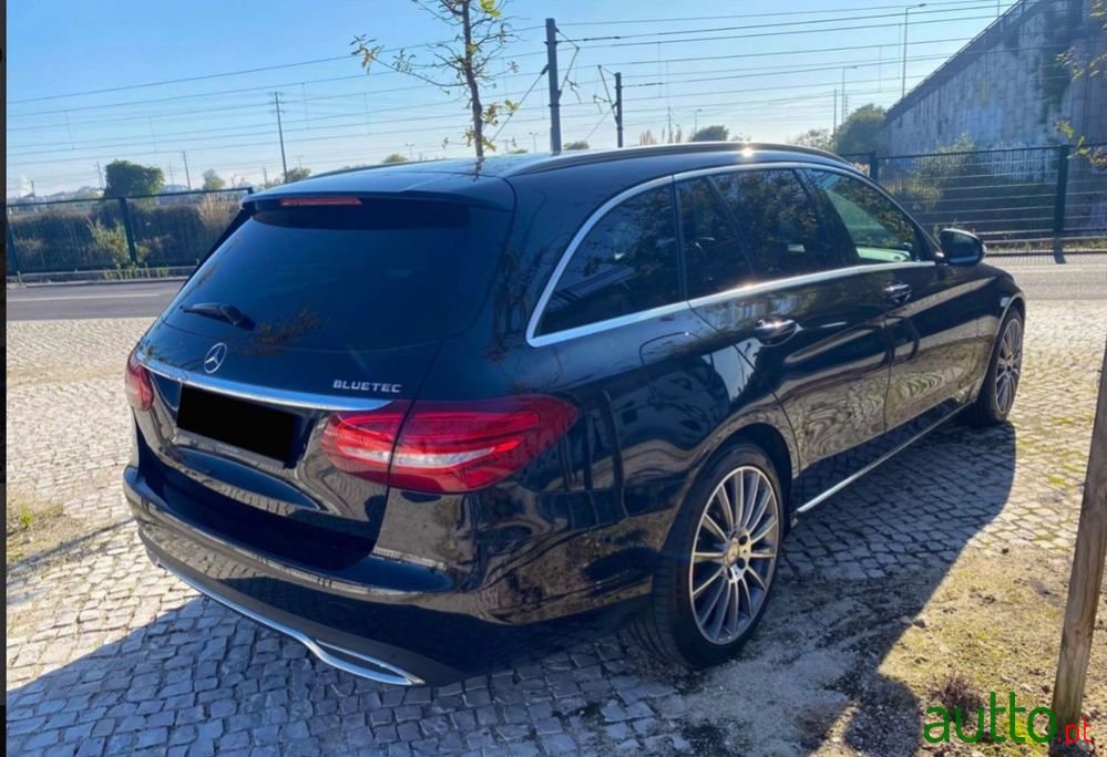 2015' Mercedes-Benz C 200 photo #2