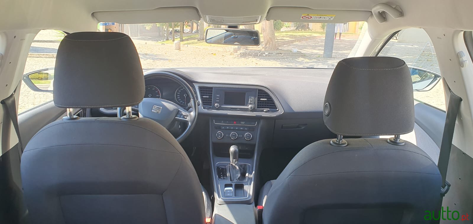 2020' SEAT Leon photo #5