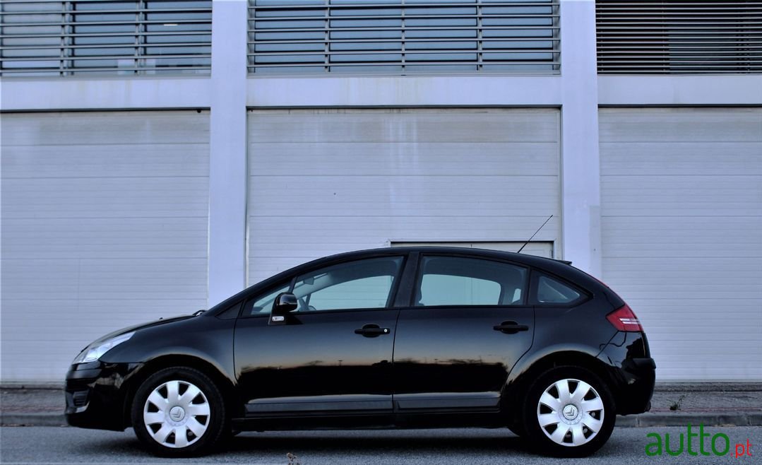 2008' Citroen C4 photo #2
