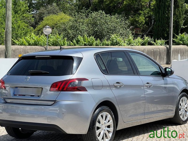 2018' Peugeot 308 photo #3