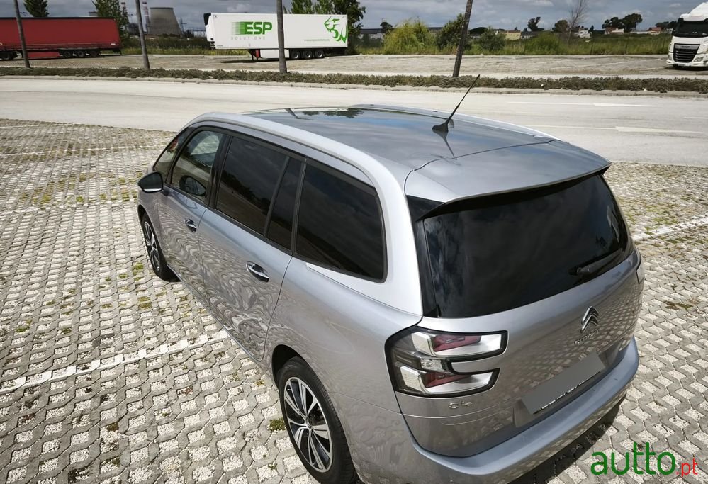 2017' Citroen C4 Grand Picasso photo #4