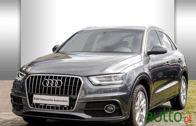 2013' Audi Q3 photo #2