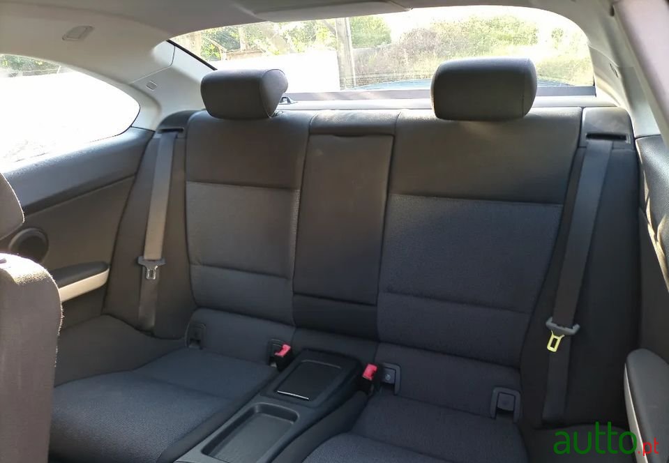 2009' BMW 316 photo #6