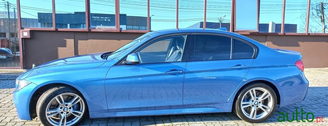 2013' BMW 320 photo #3