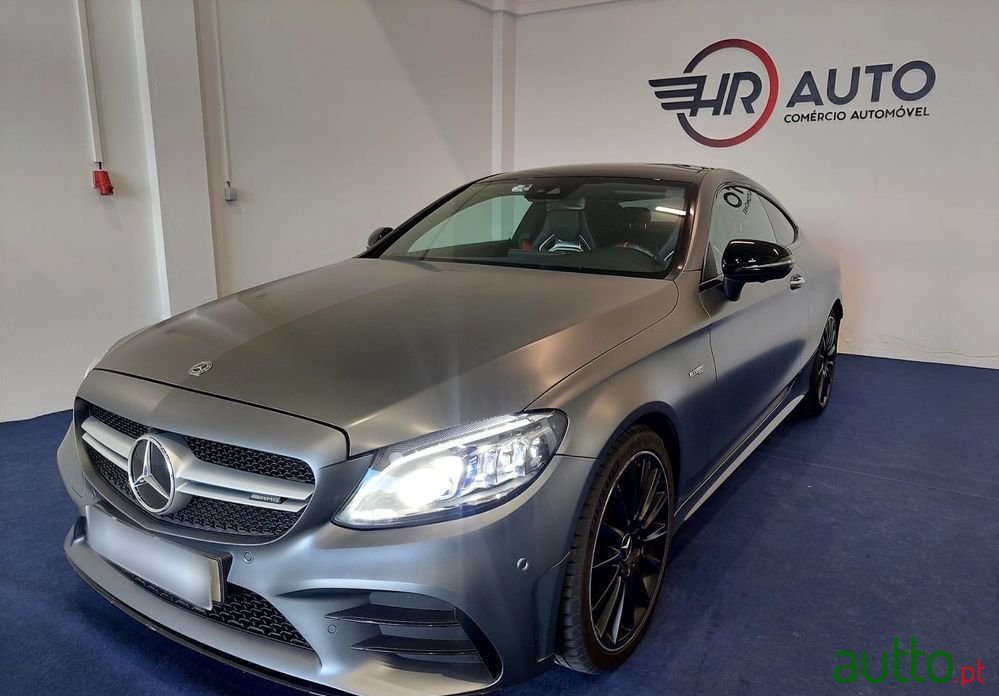 2019' Mercedes-Benz C 43 AMG 4-Matic photo #2