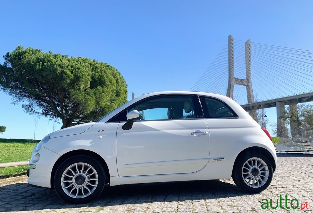 2010' Fiat 500C photo #2