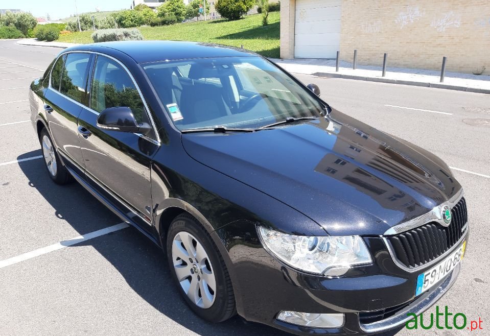 2012' Skoda Superb photo #1