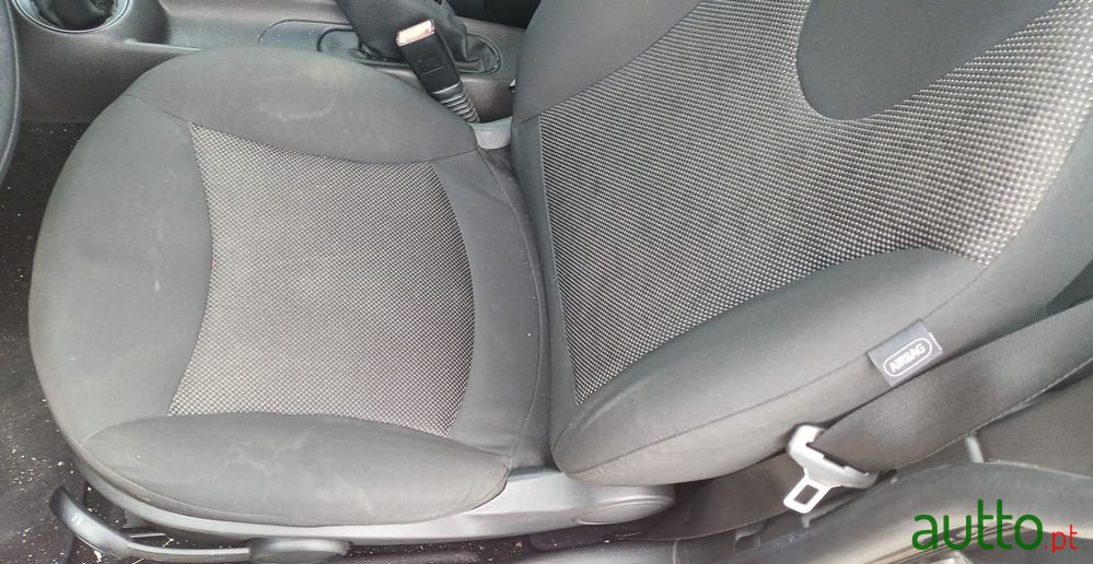 2013' MINI One D 3 Portas photo #5