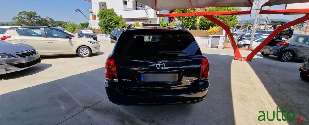 2004' Toyota Avensis Sw photo #6