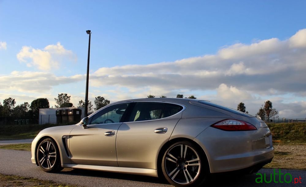 2010' Porsche Panamera 4S Pdk photo #3