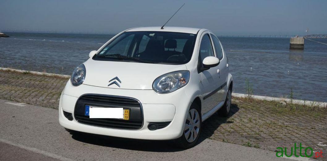 2011' Citroen C1 photo #2