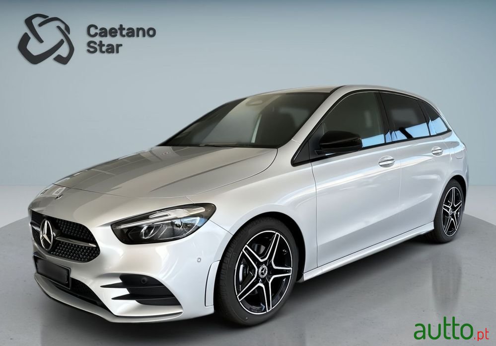 2023' Mercedes-Benz B 180 photo #2