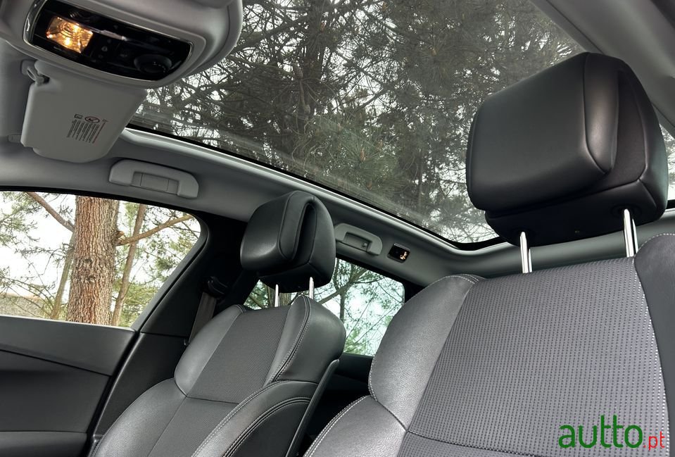 2013' Peugeot 508 Sw photo #2