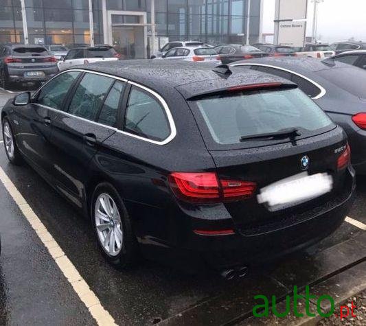 2015' BMW 520 Touring photo #4