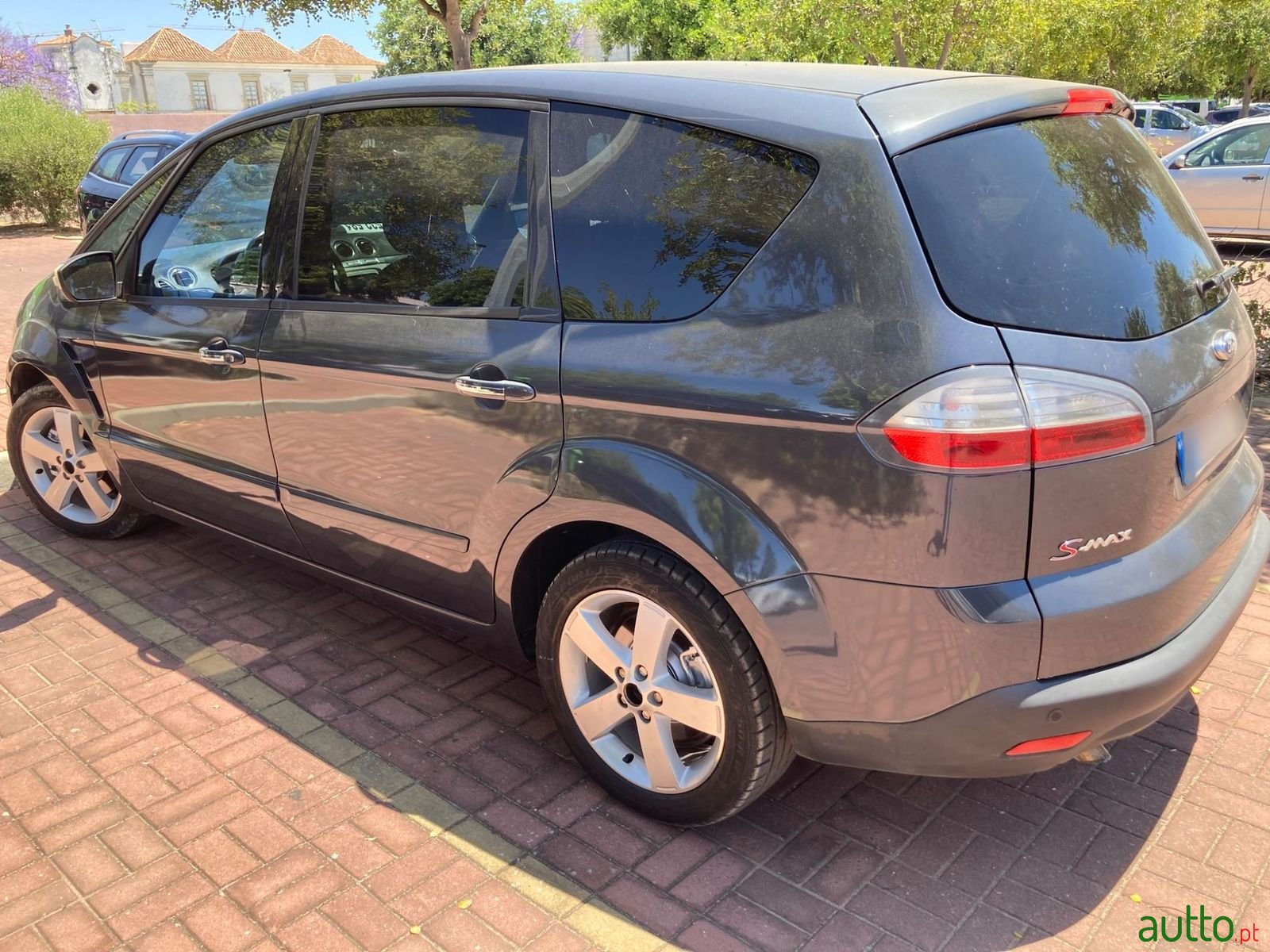 2008' Ford S-Max photo #4