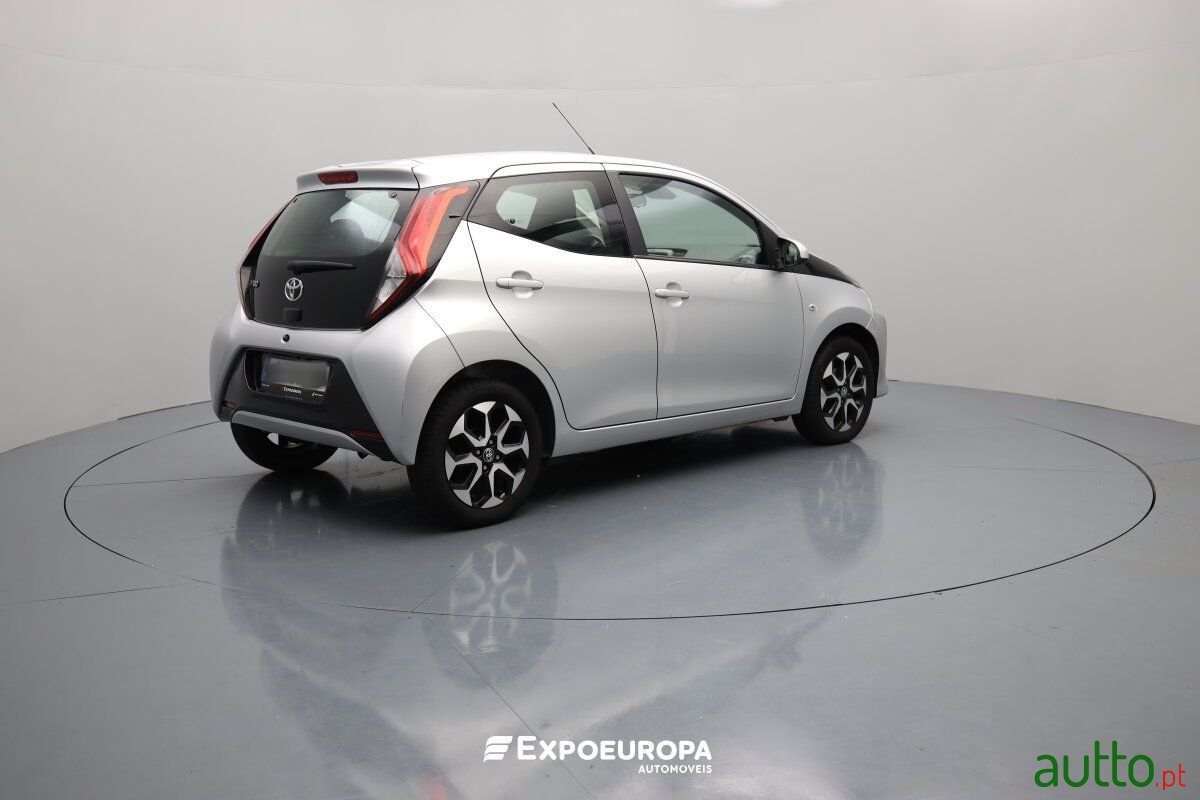 2021' Toyota Aygo photo #5