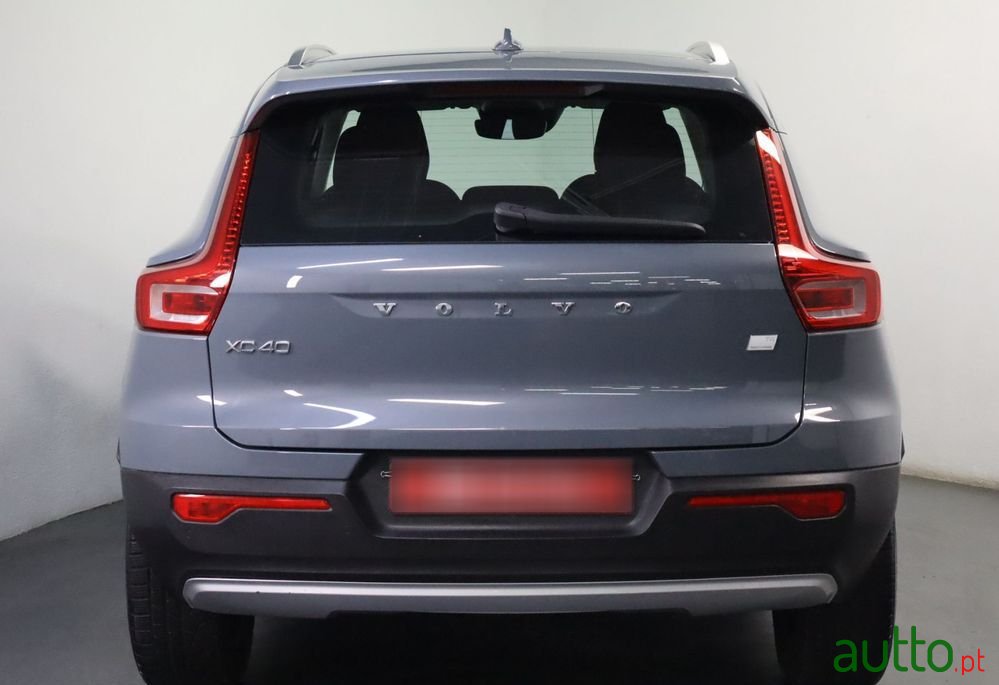 2022' Volvo Xc 40 photo #4