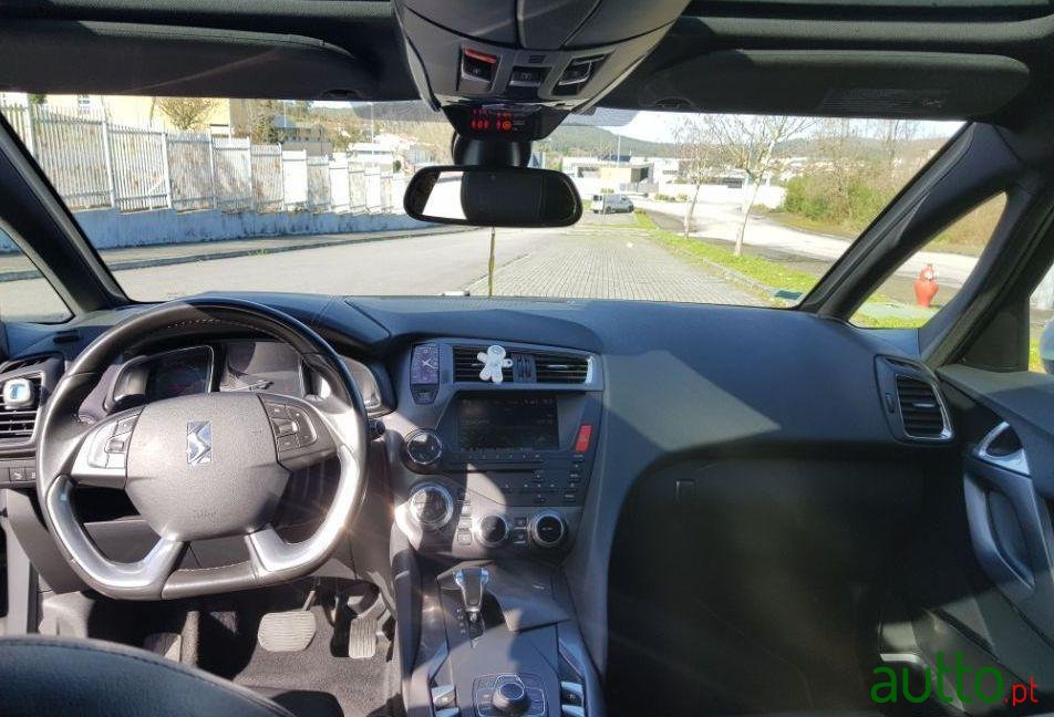 2012' DS Automobiles Ds5 Sochic Hybrid4 photo #1