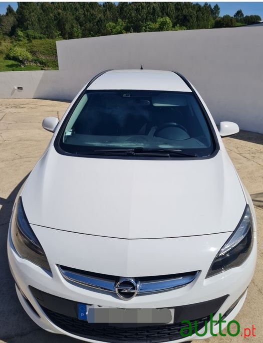 2014' Opel Astra Sports Tourer photo #3