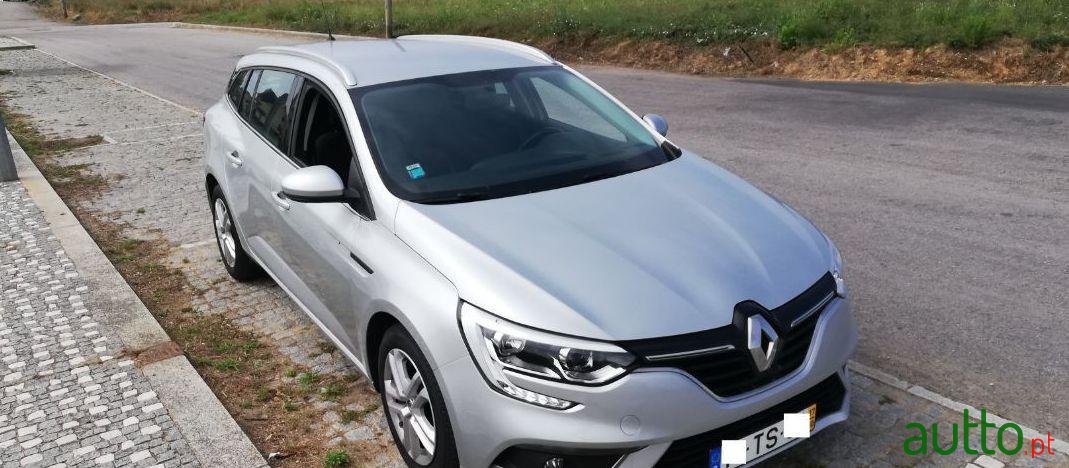 2017' Renault Megane Sport Tourer Nacional photo #1