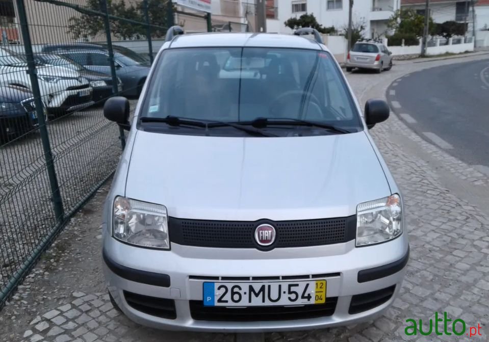 2012' Fiat Panda photo #3