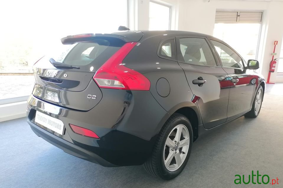 2013' Volvo V40 photo #5