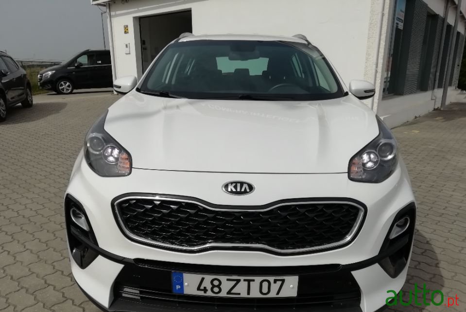 2020' Kia Sportage photo #2