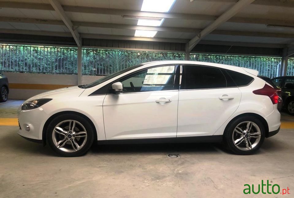 2014' Ford Focus photo #3