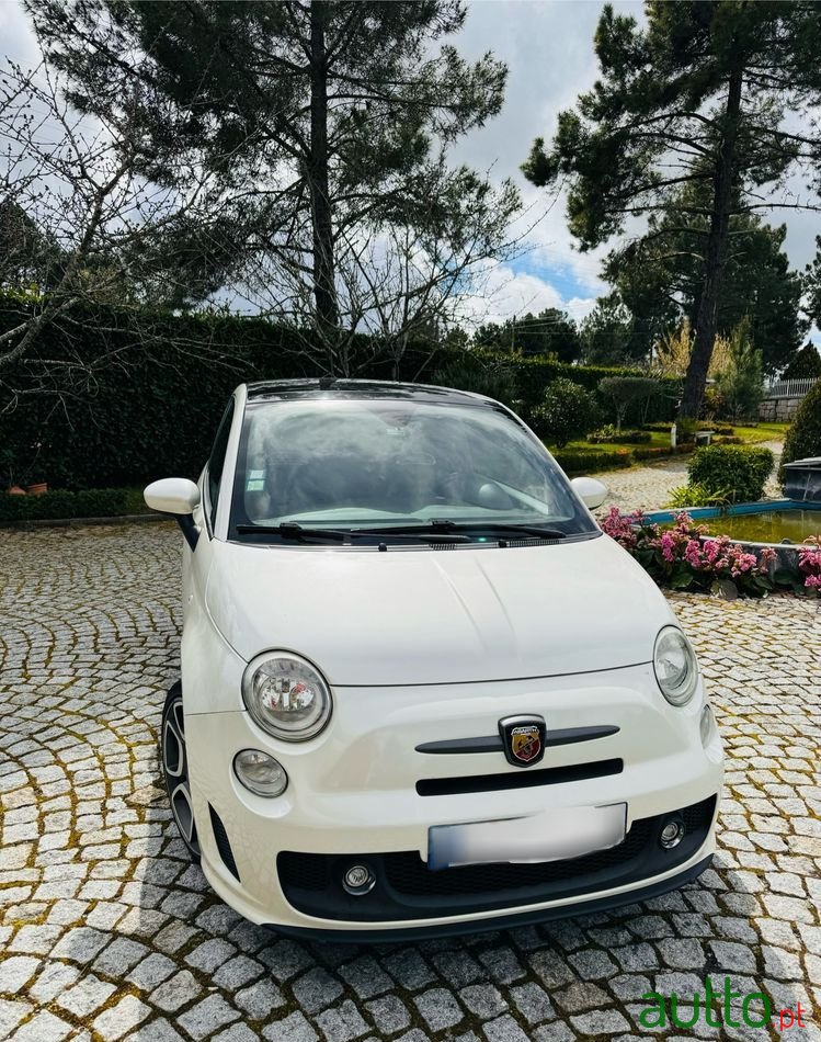 2011' Abarth 500 photo #2