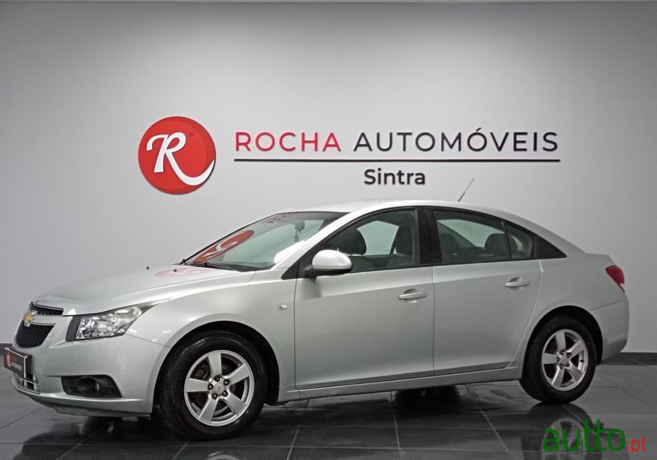 2011' Chevrolet Cruze photo #1