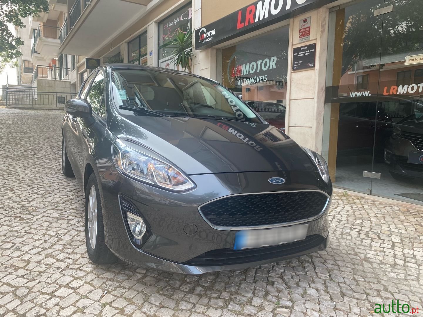 2017' Ford Fiesta photo #2