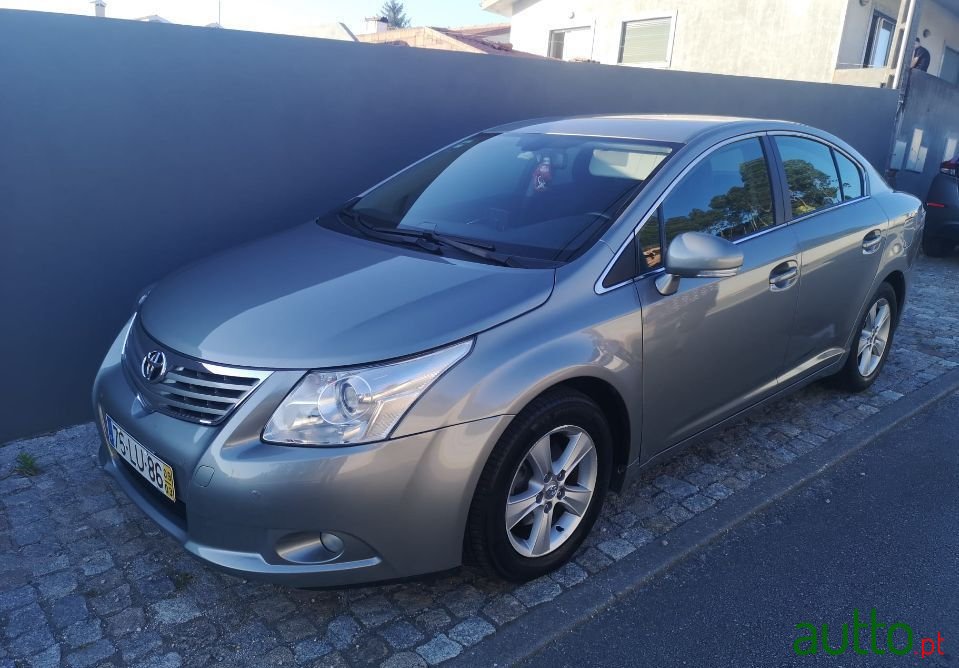 2009' Toyota Avensis photo #4