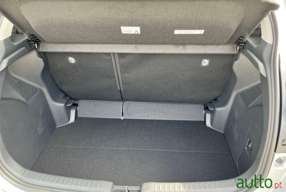 2022' Mazda 2 photo #6