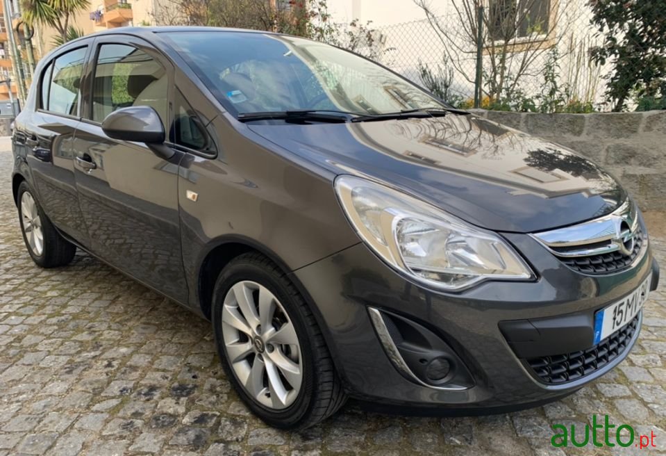 2012' Opel Corsa photo #5