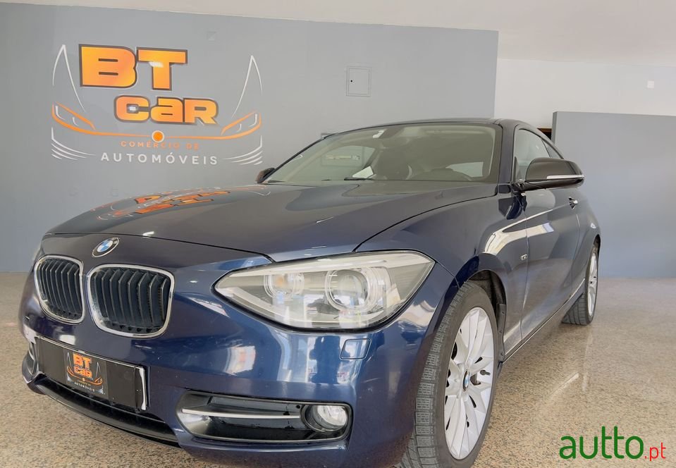 2013' BMW 118 Sport photo #1