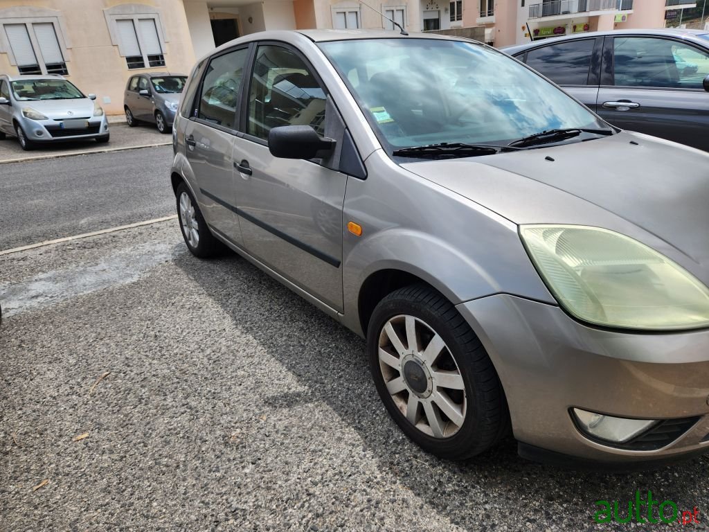 2004' Ford Fiesta photo #3