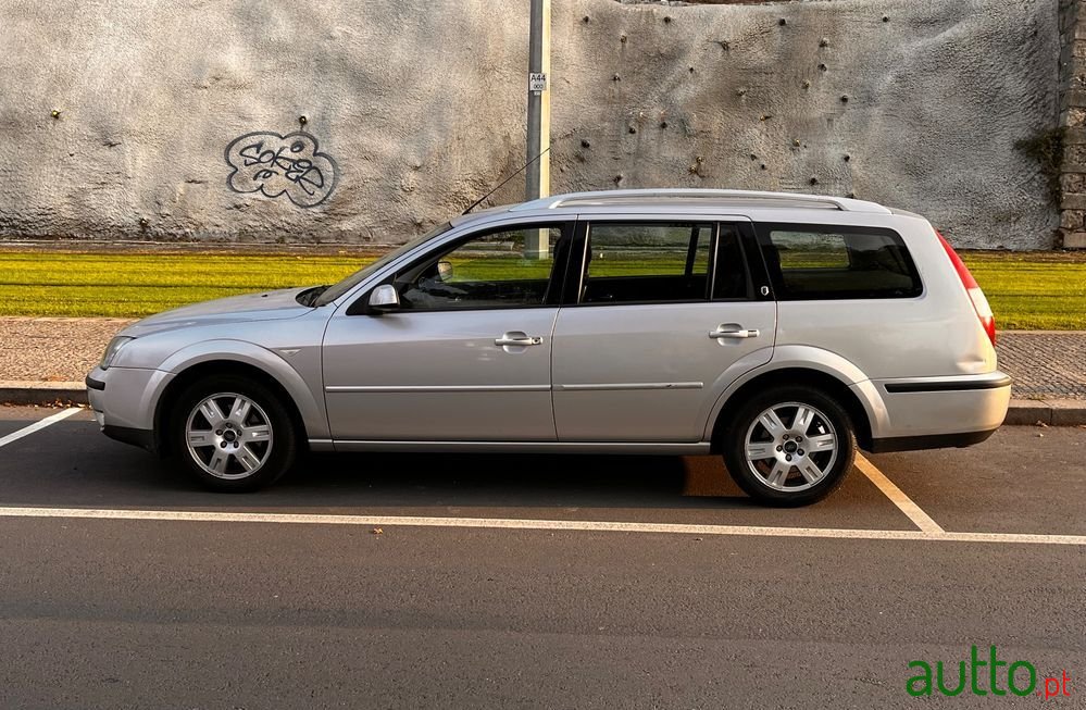 2005' Ford Mondeo Sw photo #2
