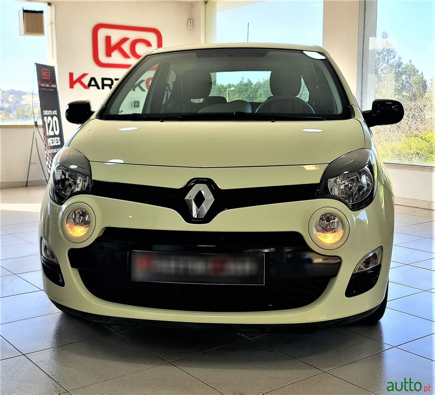 2012' Renault Twingo photo #2