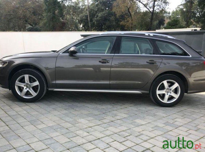 2011' Audi A6 Allroad photo #1