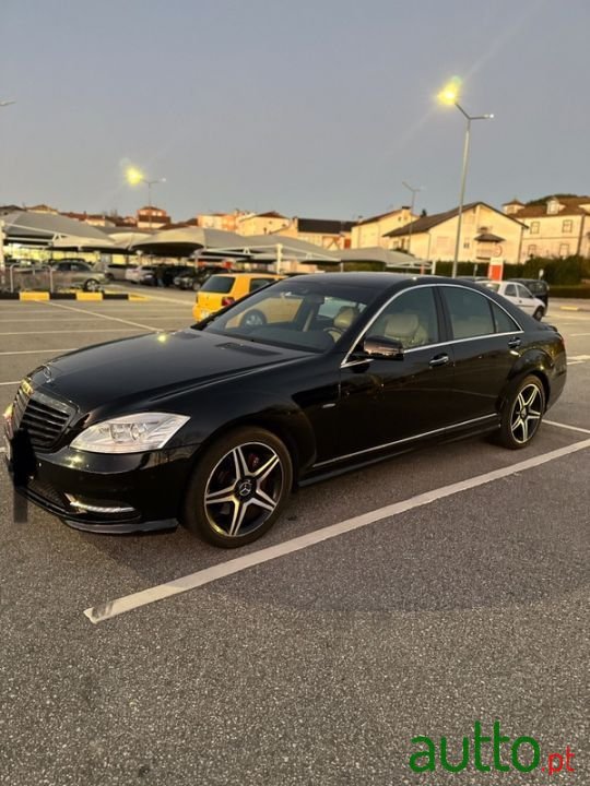 2010' Mercedes-Benz S-350 photo #2