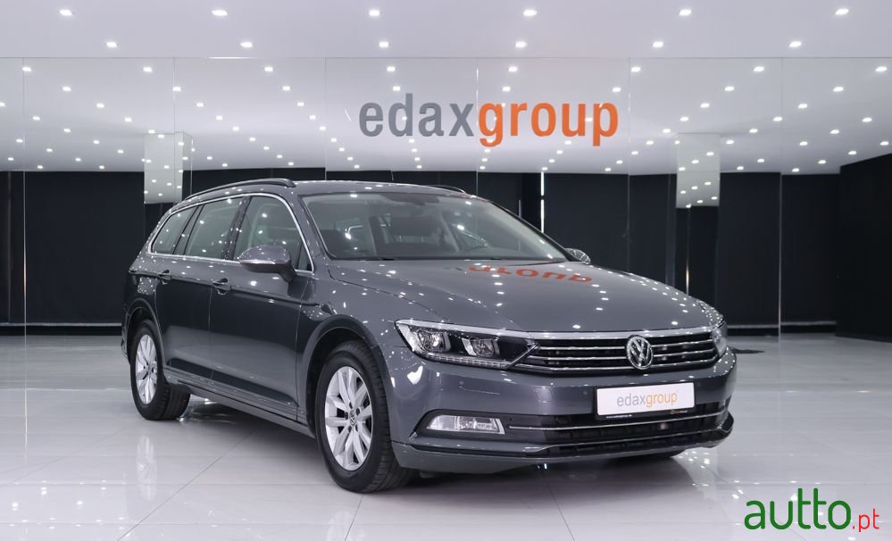 2015' Volkswagen Passat Variant photo #1