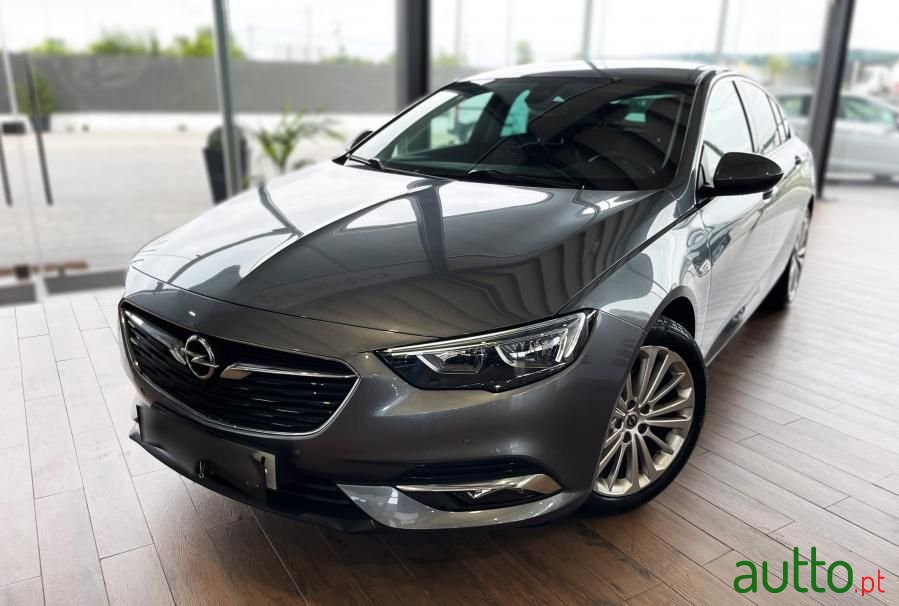 2020' Opel Insignia Grand Sport photo #3
