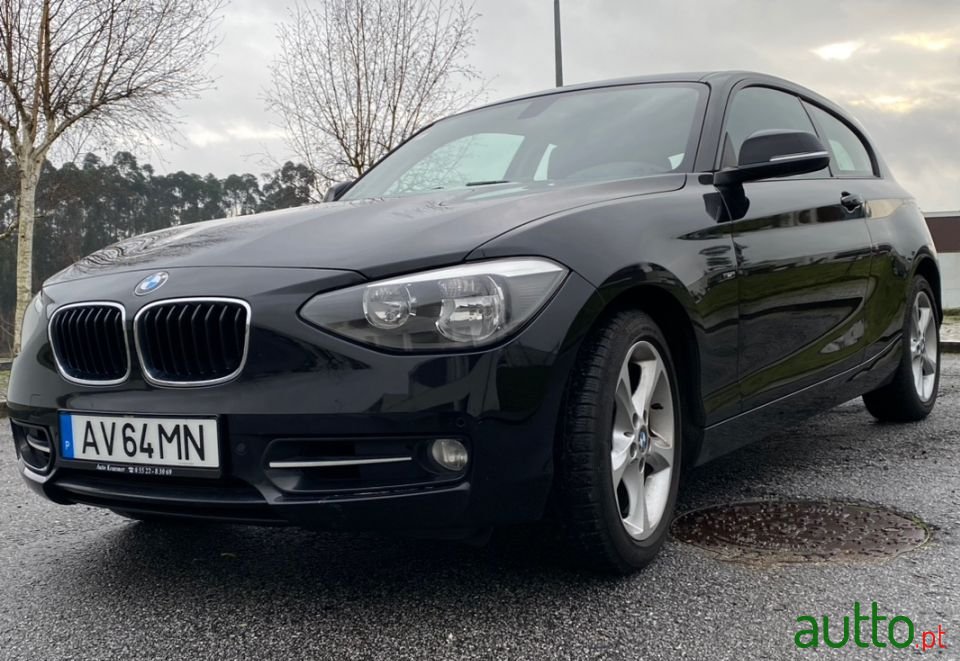 2014' BMW 120 Sport photo #1