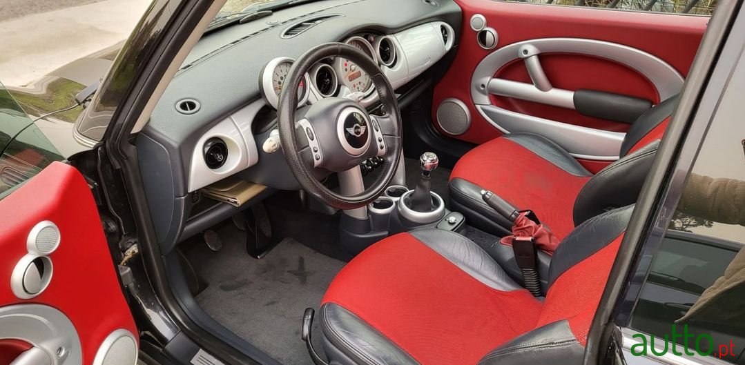 2002' MINI One photo #5