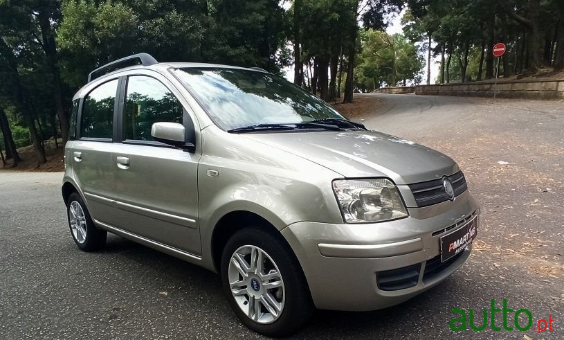 2005' Fiat Panda photo #2