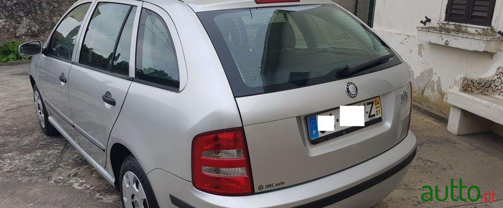2004' Skoda Fabia Break photo #2