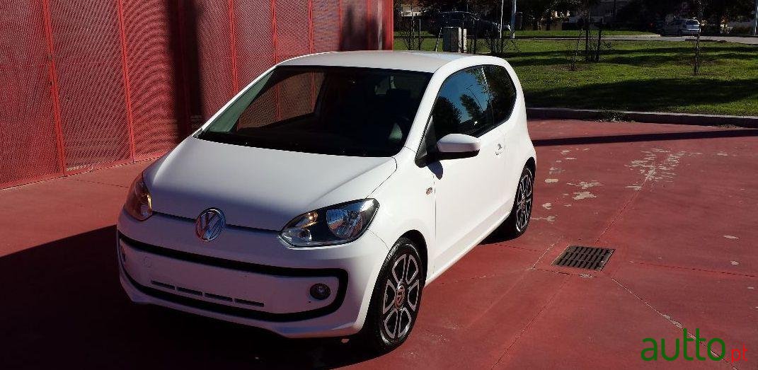 2014' Volkswagen Up photo #1