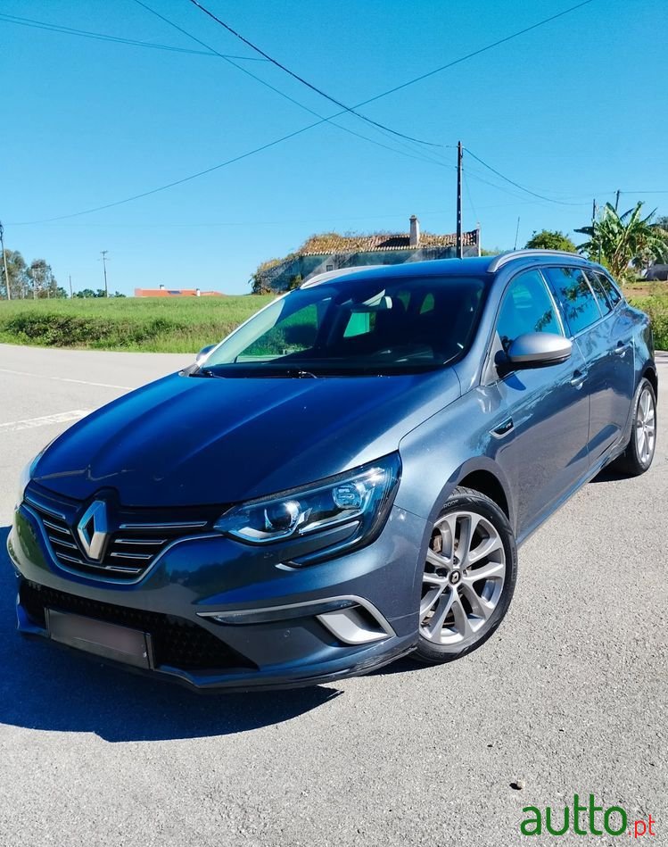 2016' Renault Megane Sport Tourer photo #1