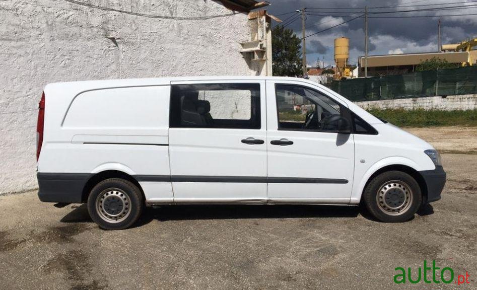 2011' Mercedes-Benz Vito photo #1